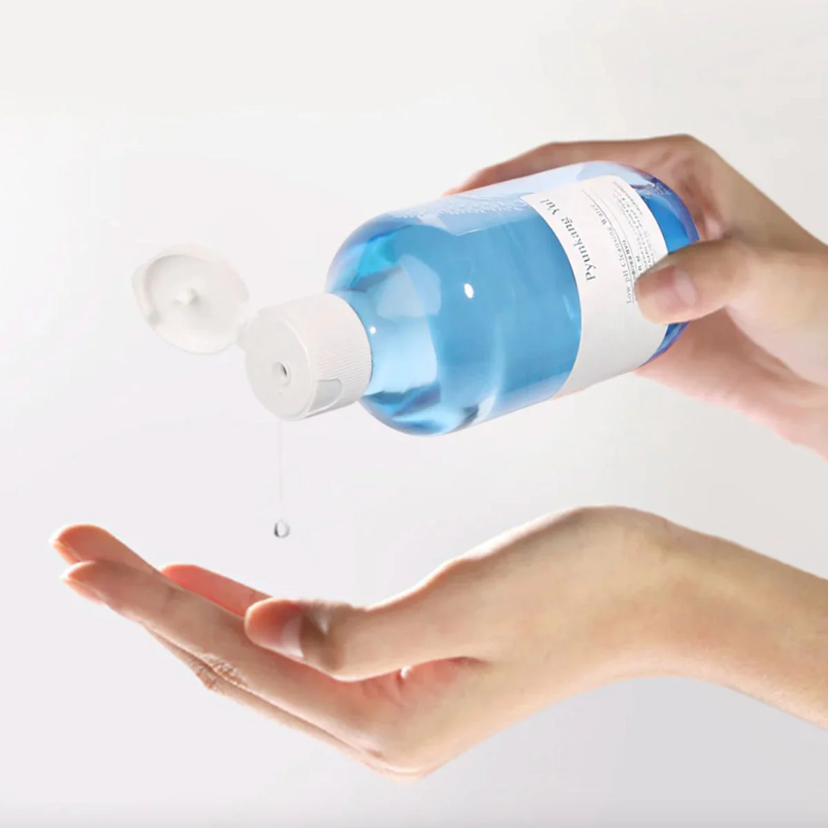 Low pH Cleansing Water 290mL - Image 2