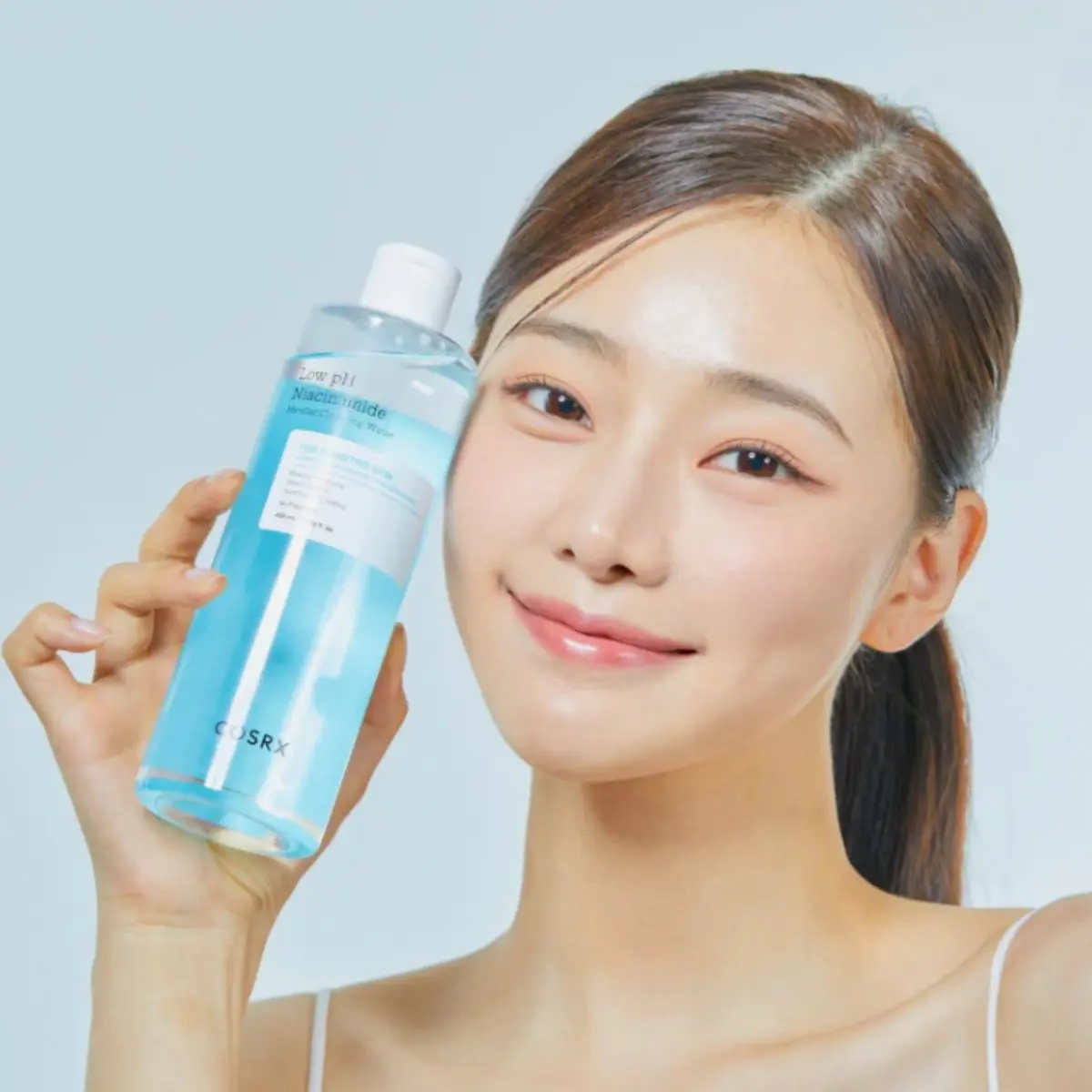 Low pH Niacinamide Micellar Cleansing Water 400mL - Image 2