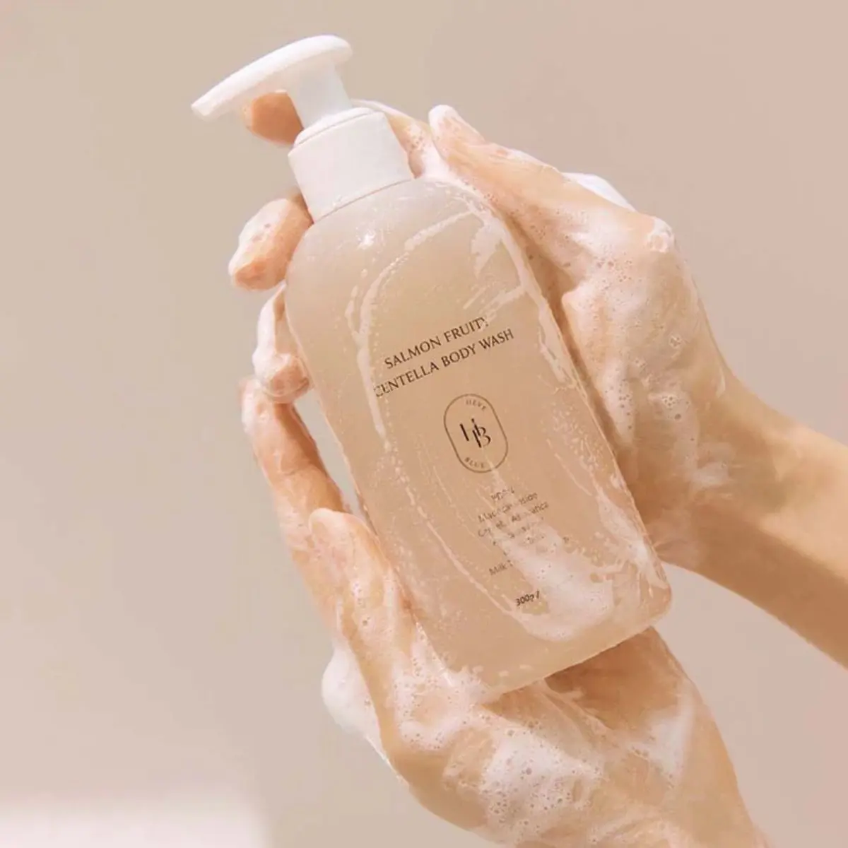 Salmon Fruity Centella Body Wash 300g - Image 2